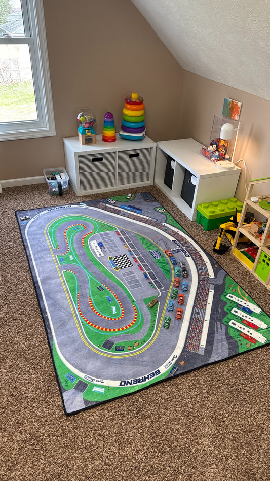 Superspeedway rug in toy nook